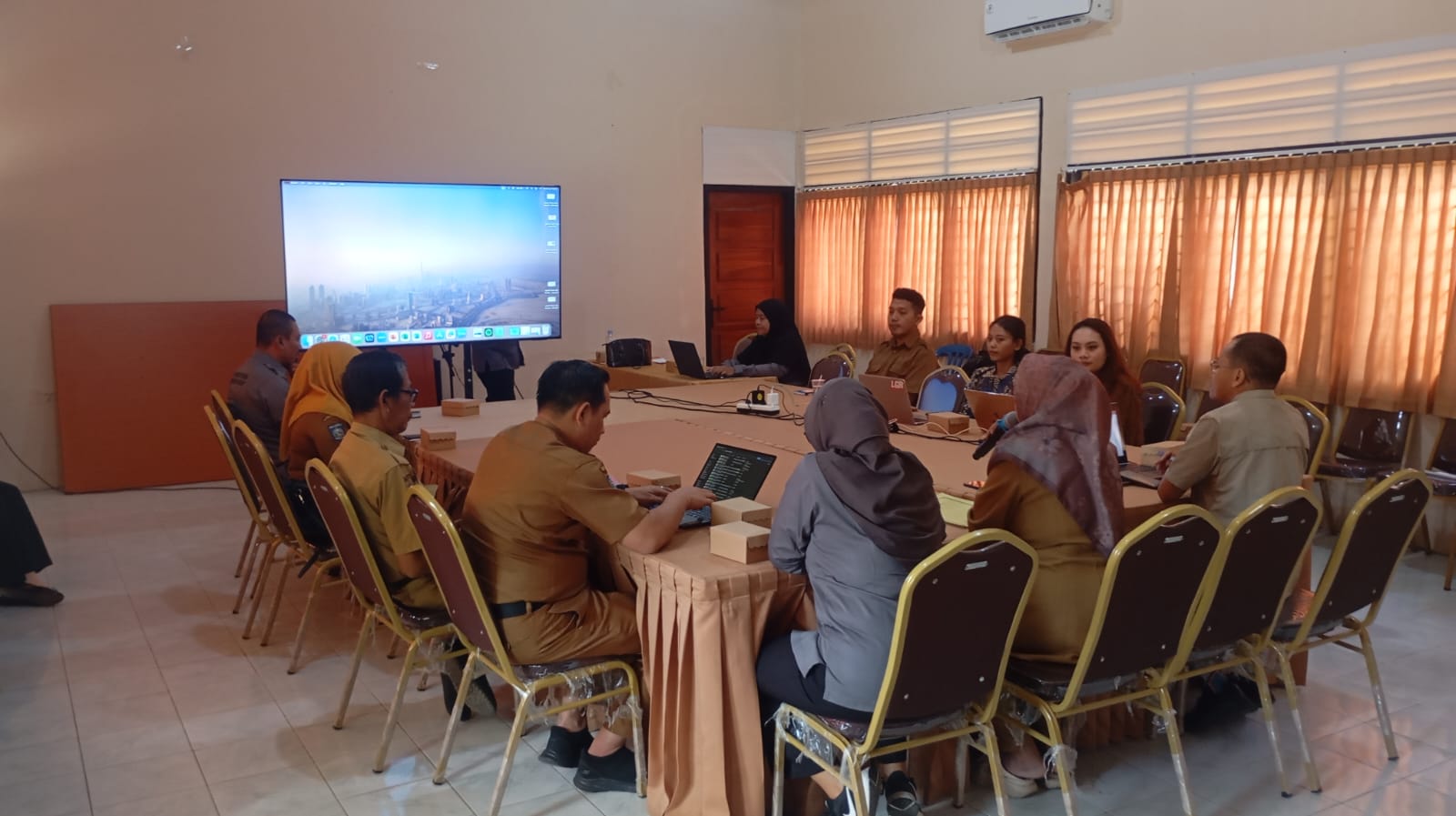 Rapat 2